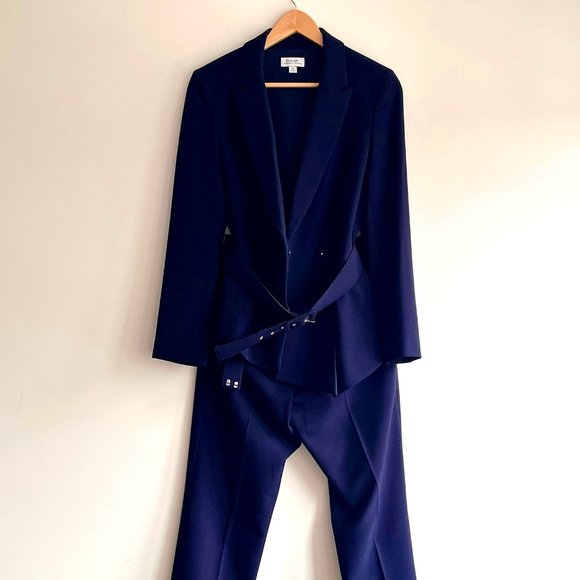 WOMENS TAHARI NAVY/ROYAL BLUE PANT SUIT NEVER WORN - Picture 1 of 9